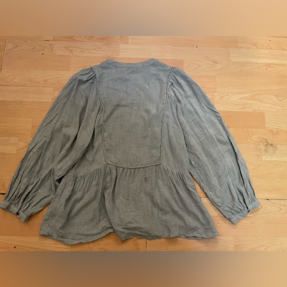 LUCKY BRAND Light Gray Baby Doll Boho Top Size M Women Casual Flowy AE14 - Picture 3 of 3